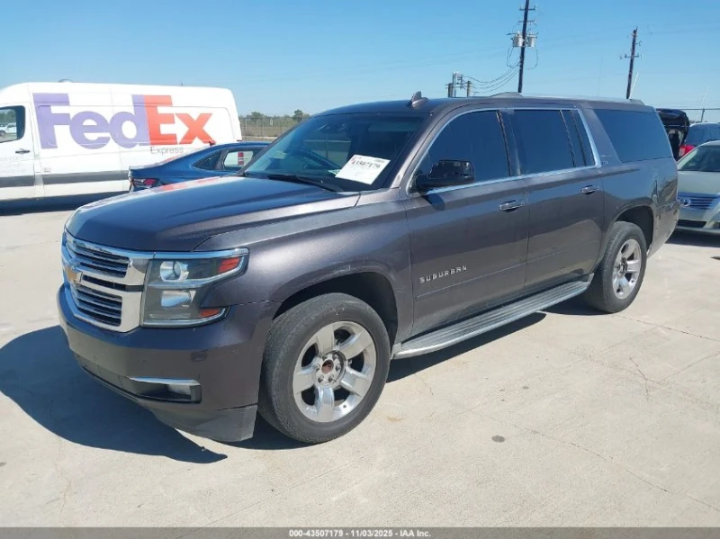 Chevrolet Suburban 5.3L V-8 DI, VVT, 355HP 4X2 Drive, снимка 2 - Автомобили и джипове - 53077867