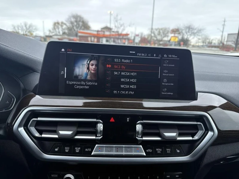 BMW X3 xDrive* АвтоКредит* (ЦЕНА ДО БГ), снимка 8 - Автомобили и джипове - 53276311