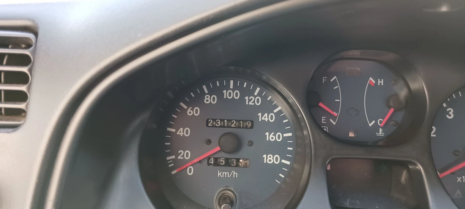 Toyota Rav4  - изображение 10