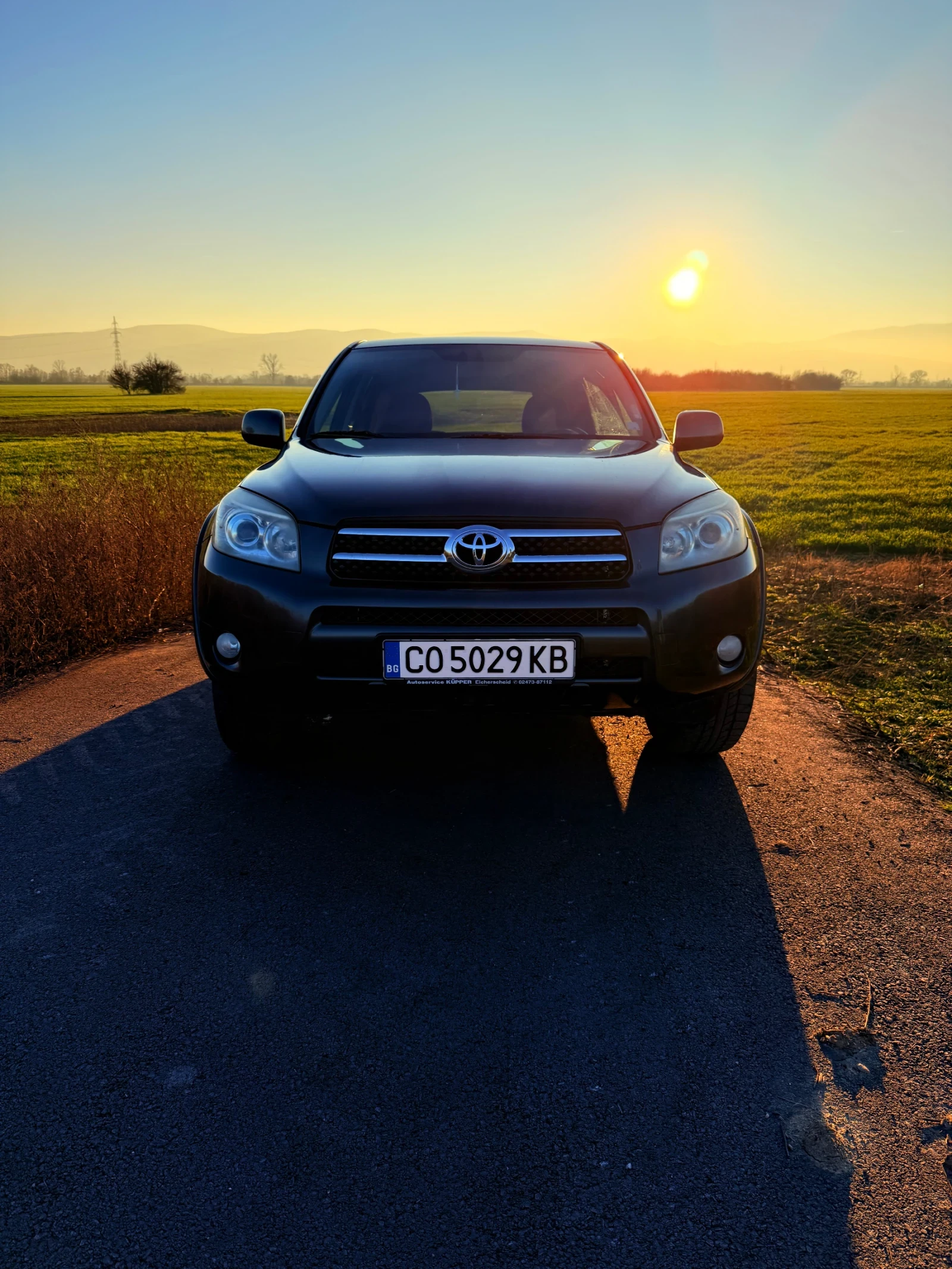 Toyota Rav4 2.2 - изображение 3