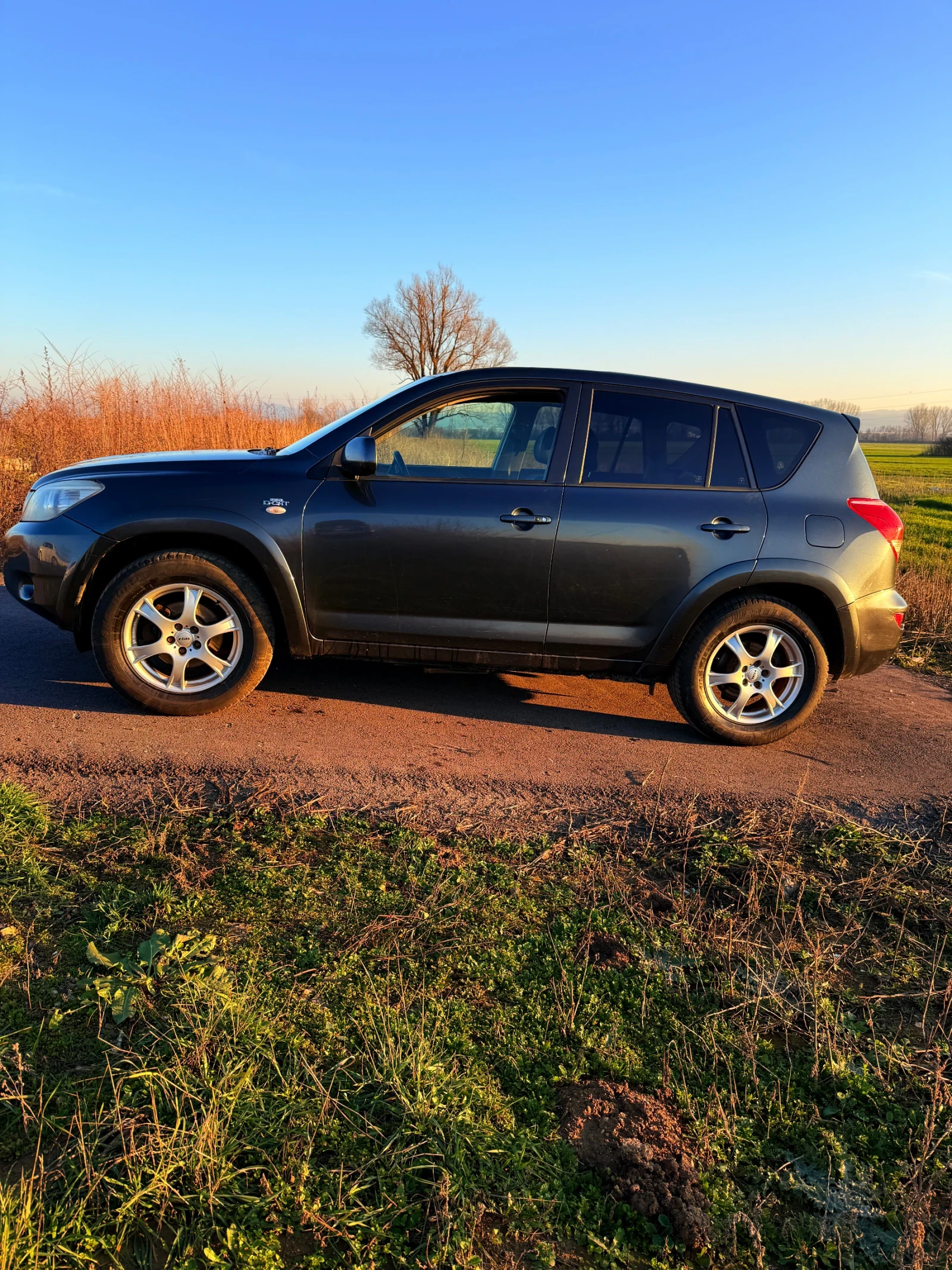 Toyota Rav4 2.2 - изображение 5