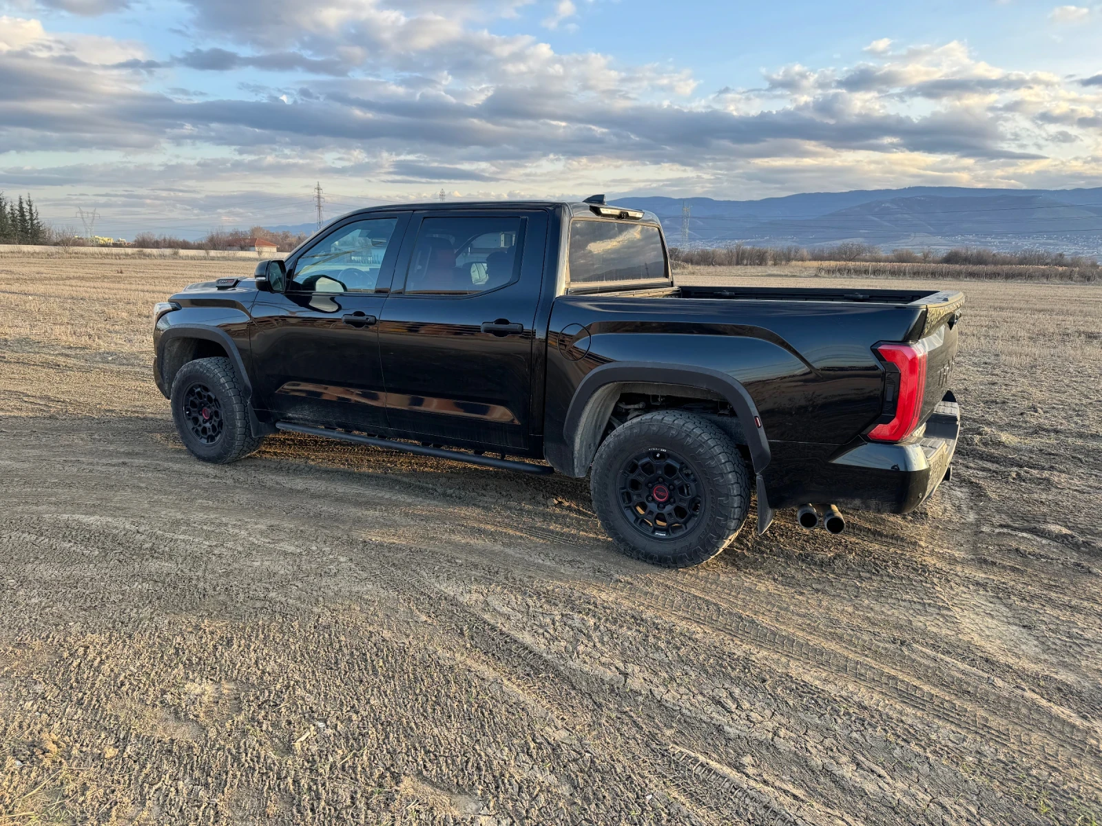 Toyota Tundra TRD Pro I - Force Max 3.5L Hybrid  - изображение 7