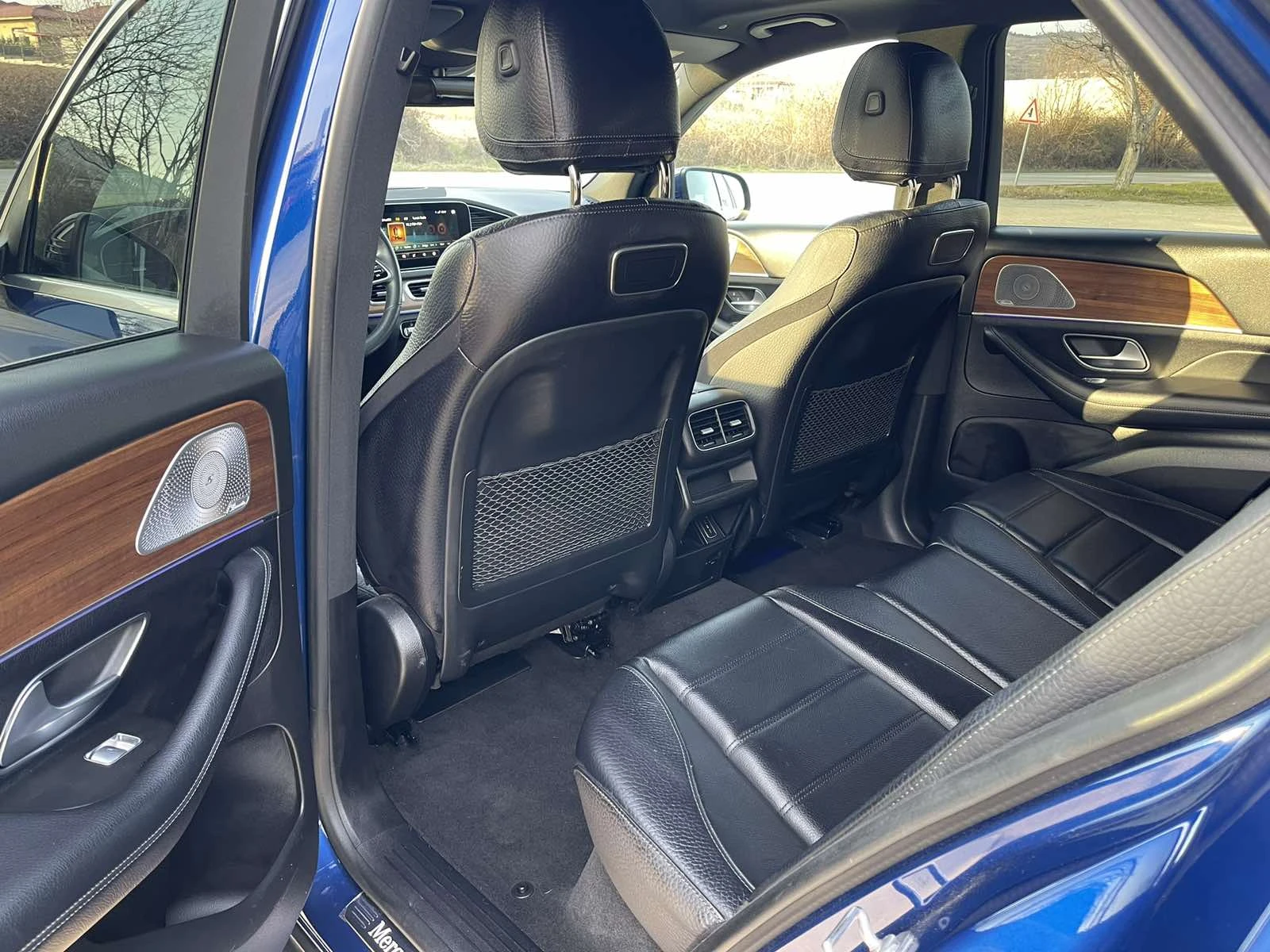 Mercedes-Benz GLE 350 * FULL AMG PACK FACELIFT FULL LED KEYLESS DISTRONI, снимка 11 - Автомобили и джипове - 53778436