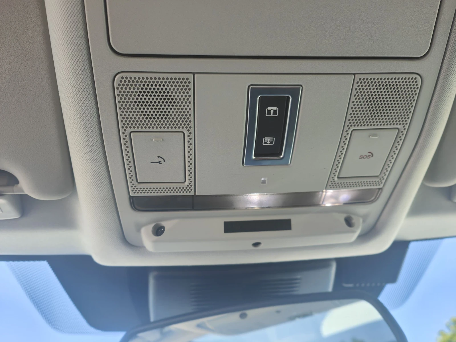 Land Rover Discovery Sport 2.0HSE SI4, снимка 9 - Автомобили и джипове - 53793519