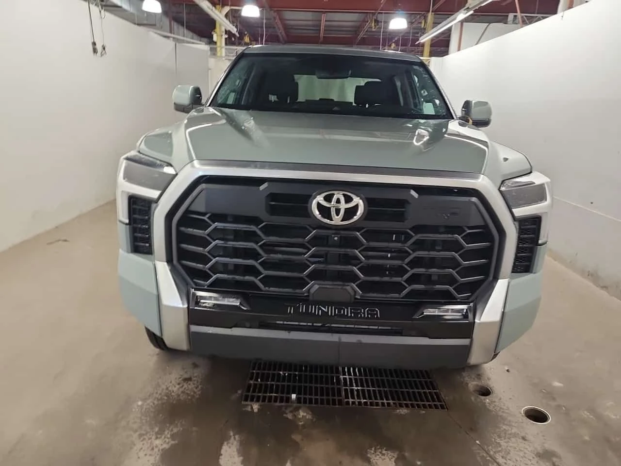 Toyota Tundra LIMITED CREW CAB SHORT BED * CARFAX * Без инцидент, снимка 3 - Автомобили и джипове - 54424754