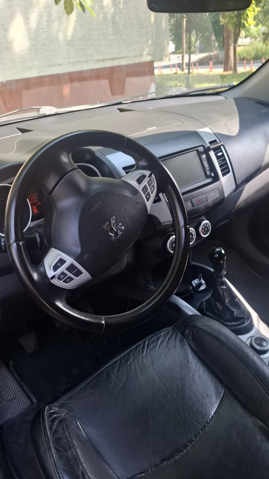 Peugeot 4007 2.2 HDI, снимка 14 - Автомобили и джипове - 55093237
