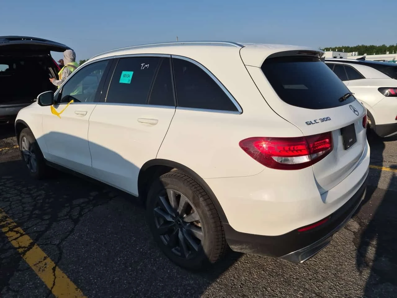 Mercedes-Benz GLC 300 CARFAX/ПАНОРАМА/ПОДГРЕВ/НАВИ/ПАМЕТ/ФИНАНСИРАНЕ, снимка 4 - Автомобили и джипове - 55180371