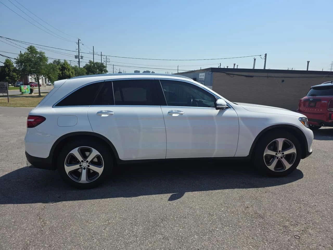 Mercedes-Benz GLC 300 /DISTRONIC/360/CARFAX/АВТОКРЕДИТ , снимка 3 - Автомобили и джипове - 55500500