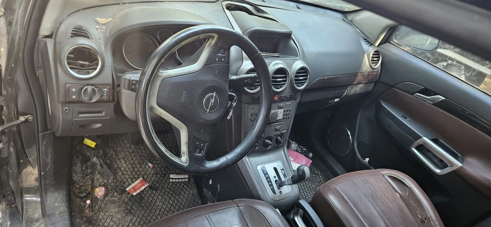 Opel Antara 2.0 CDI, снимка 4 - Автомобили и джипове - 55645877