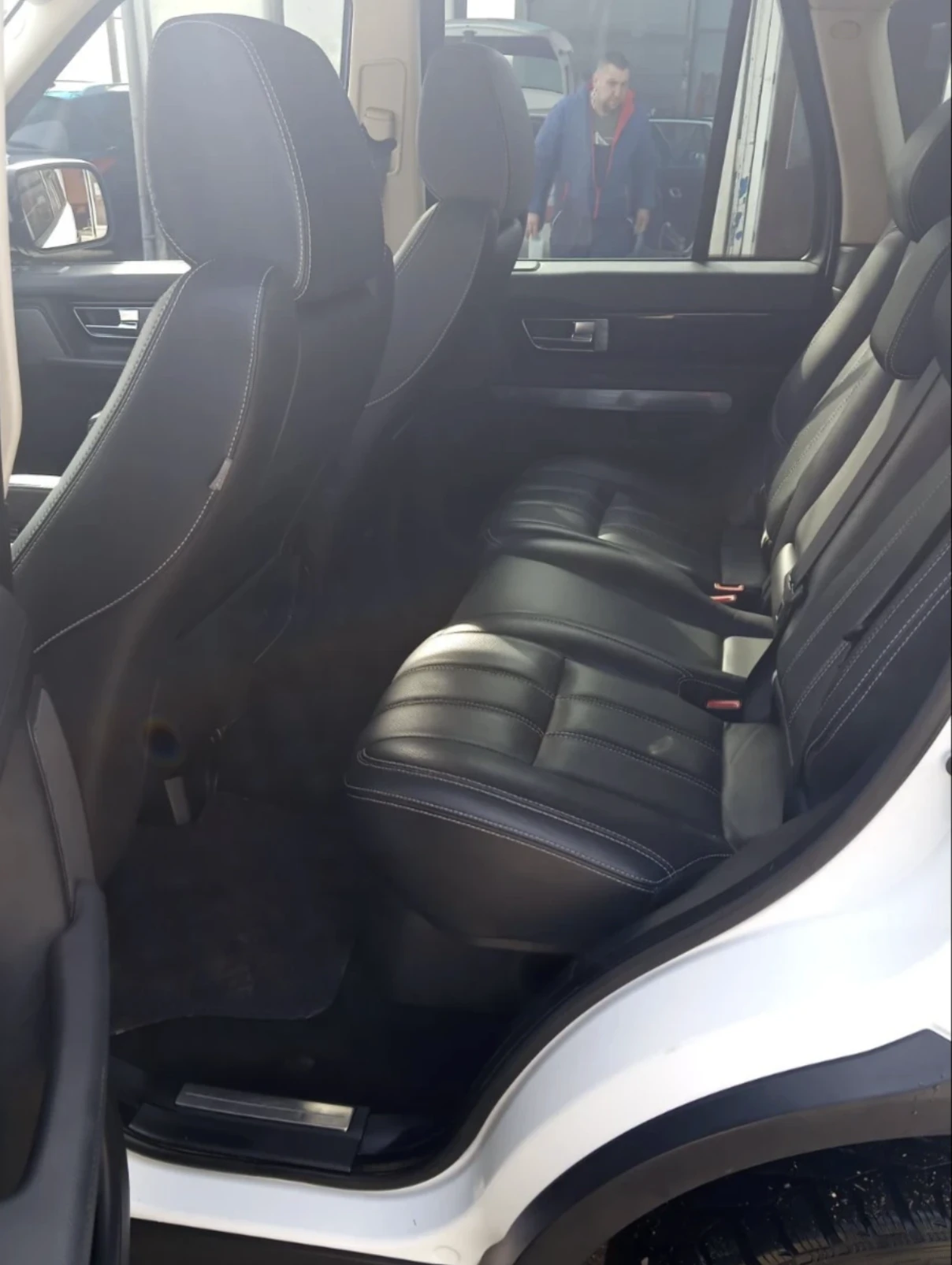 Land Rover Range Rover Sport 3.0D * HarmonKardon * АвтоКредит * (Налична в БГ), снимка 12 - Автомобили и джипове - 56214297