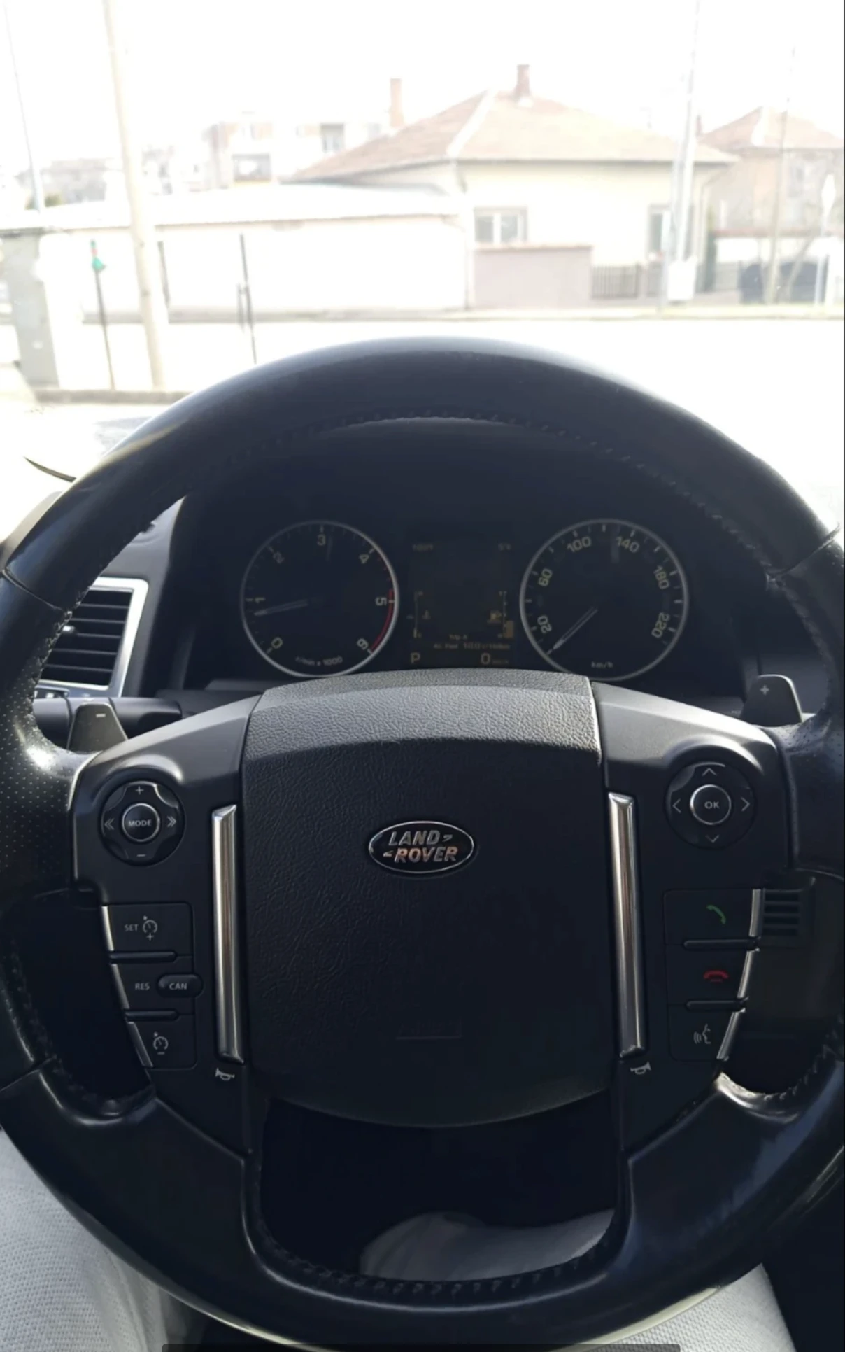 Land Rover Range Rover Sport 3.0D * HarmonKardon * АвтоКредит * (Налична в БГ), снимка 10 - Автомобили и джипове - 56214297