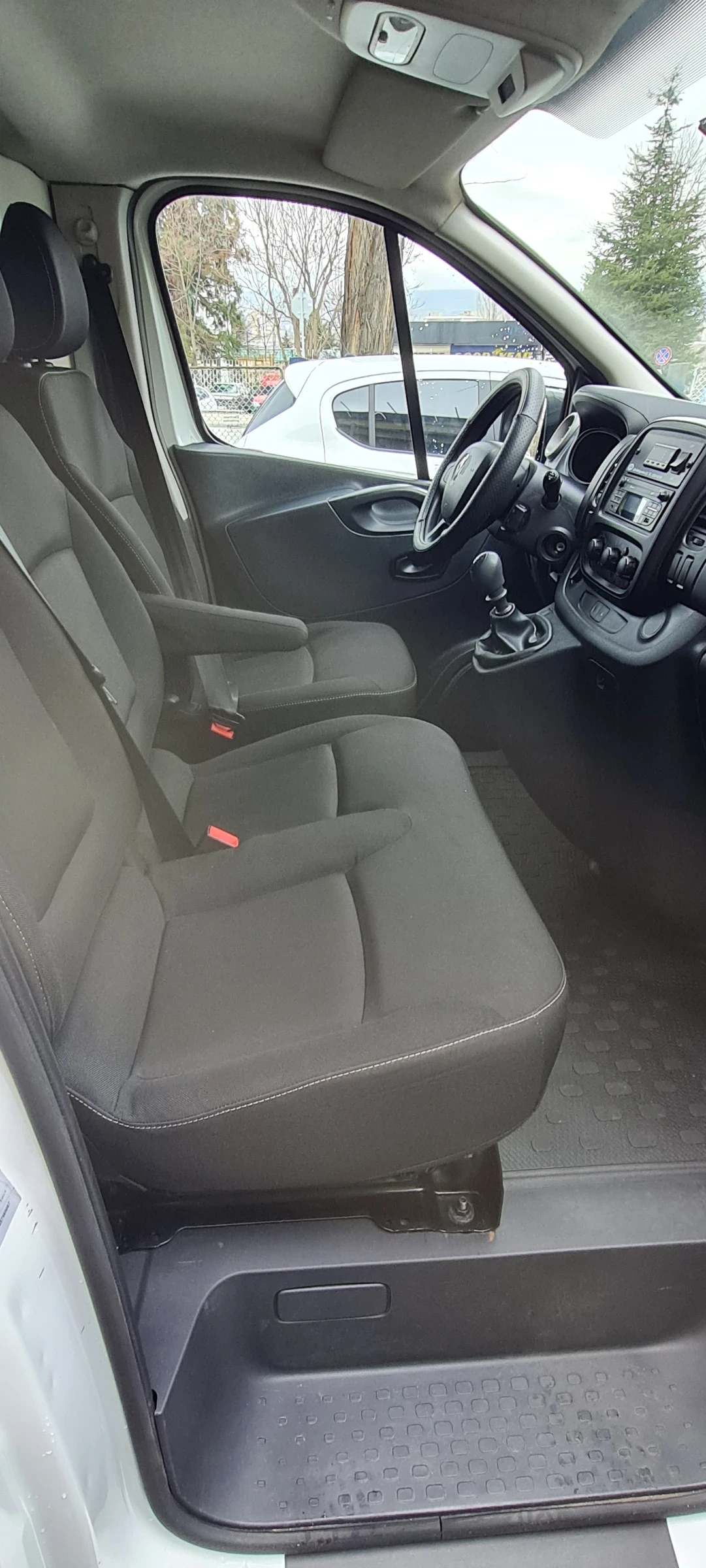 Renault Trafic 1.6 DCI ХЛАДИЛЕН , снимка 15 - Бусове и автобуси - 54133360