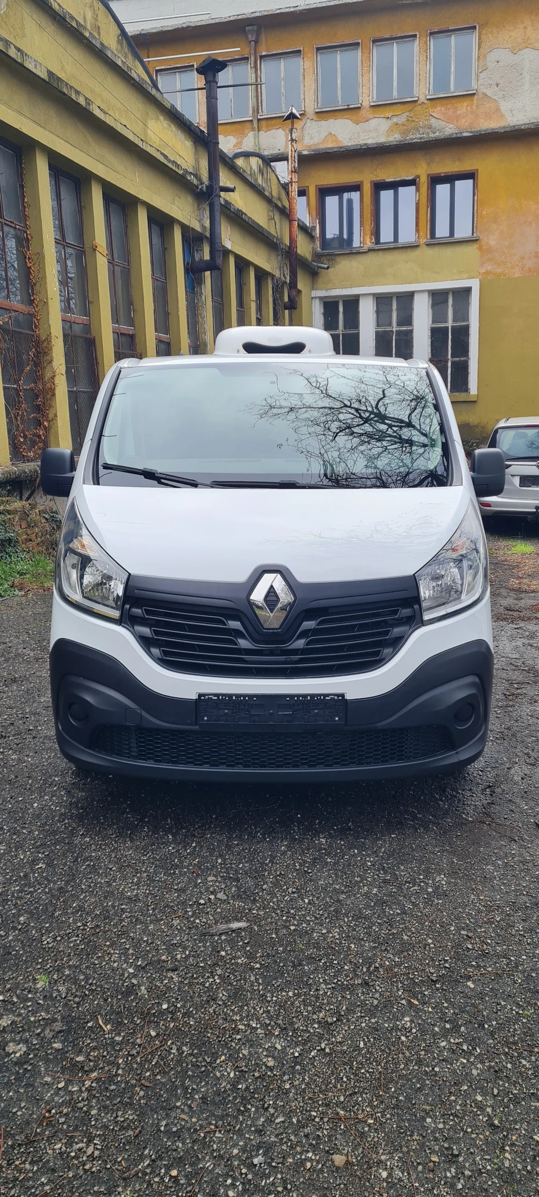 Renault Trafic 1.6 DCI ХЛАДИЛЕН , снимка 3 - Бусове и автобуси - 54133360