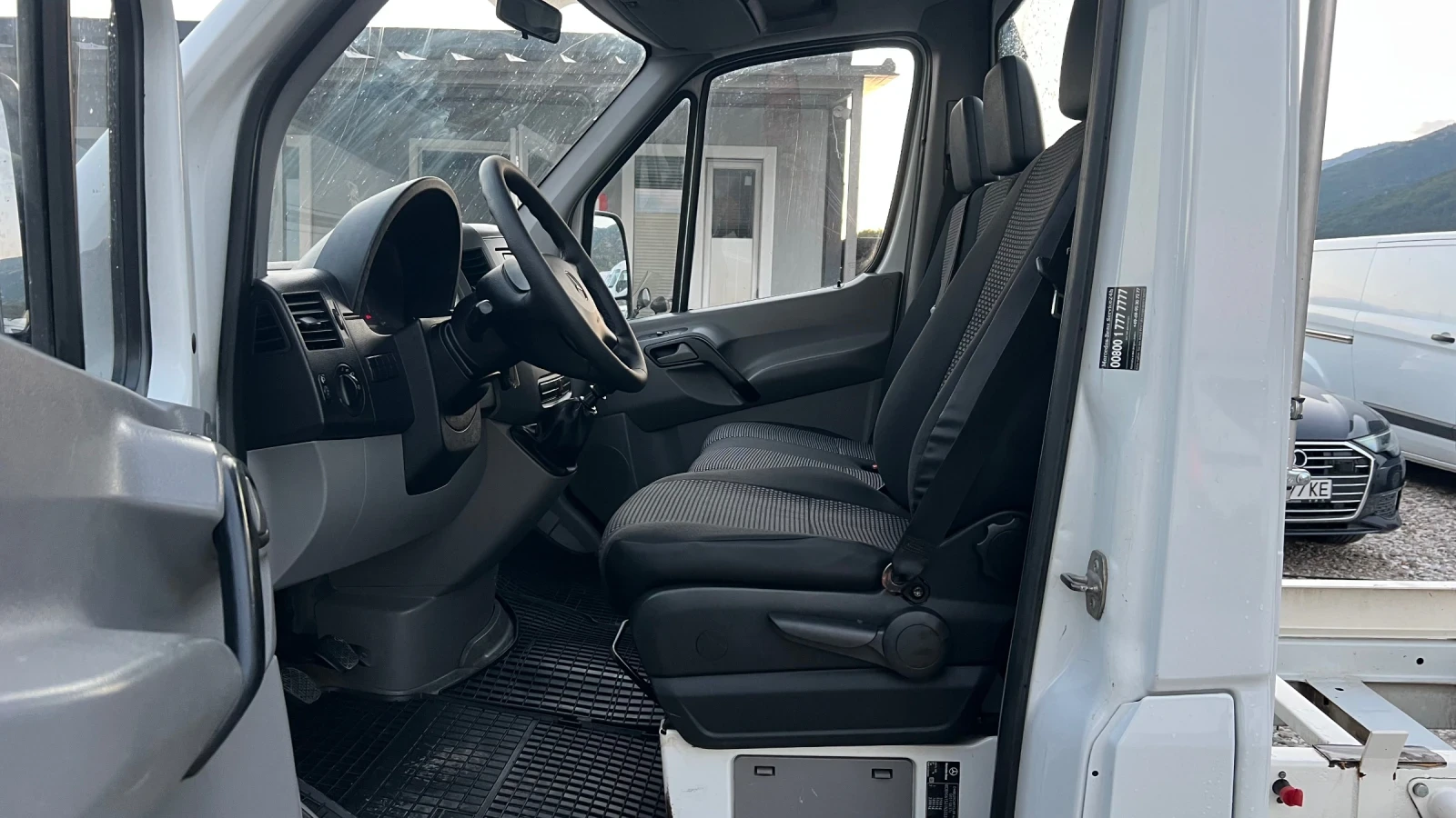 Mercedes-Benz Sprinter �������� 3.5 ���� � ��������� 646 ����� | Mobile.bg � ����������� 11