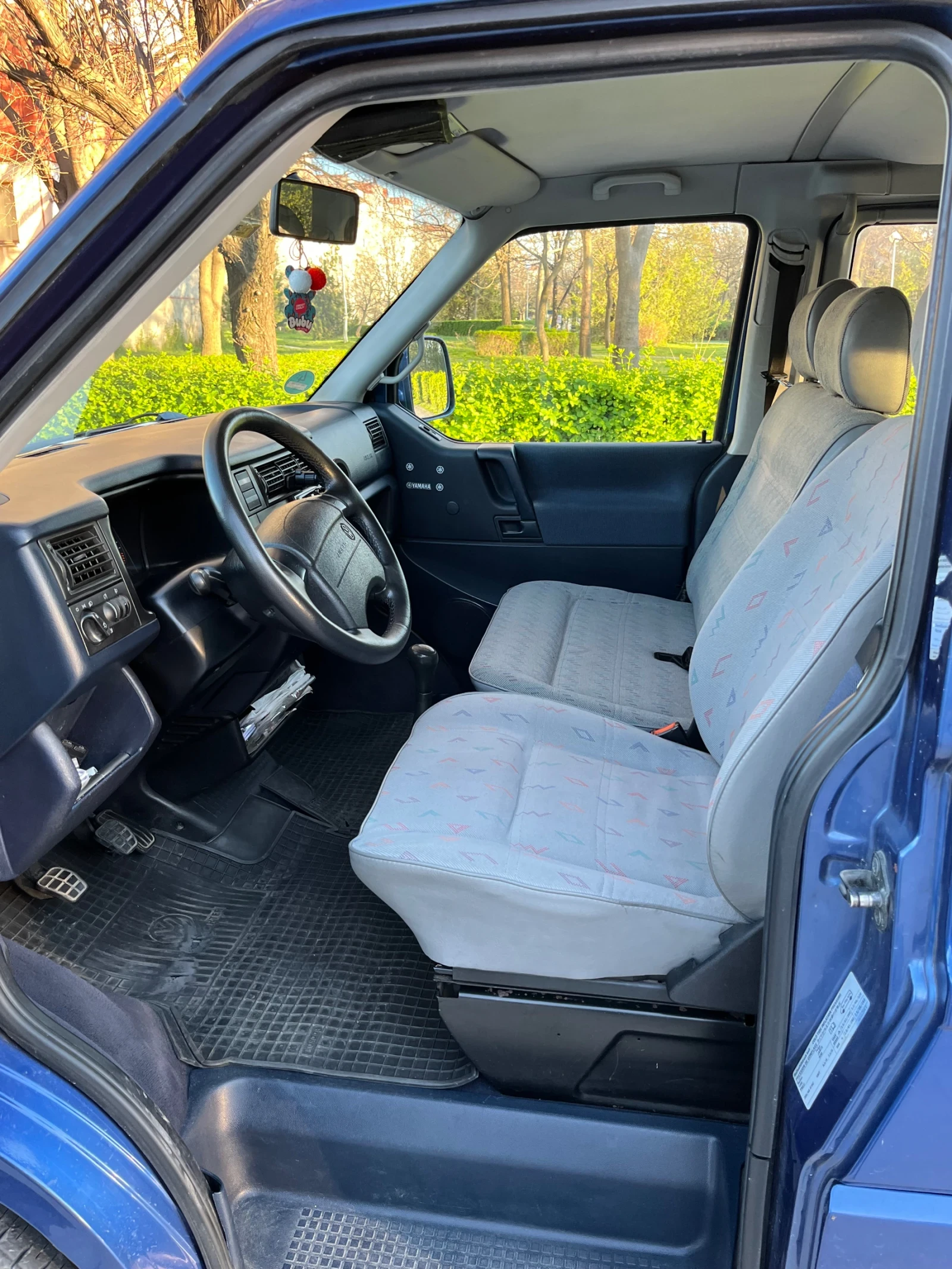 VW Caravelle, снимка 7 - Бусове и автобуси - 56350519