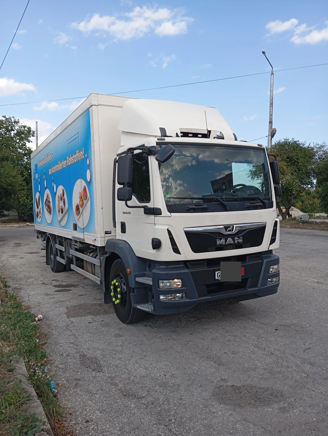 Man Tgm Хладилен , снимка 1