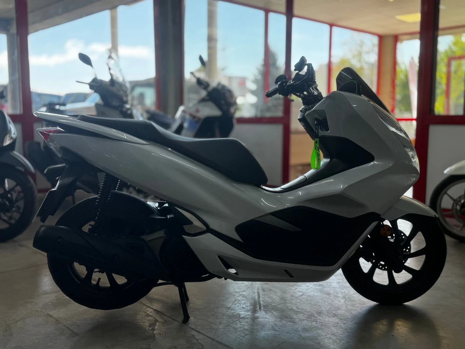 Honda Pcx 125 ABS LED, снимка 8 - Мотоциклети и мототехника - 55948667