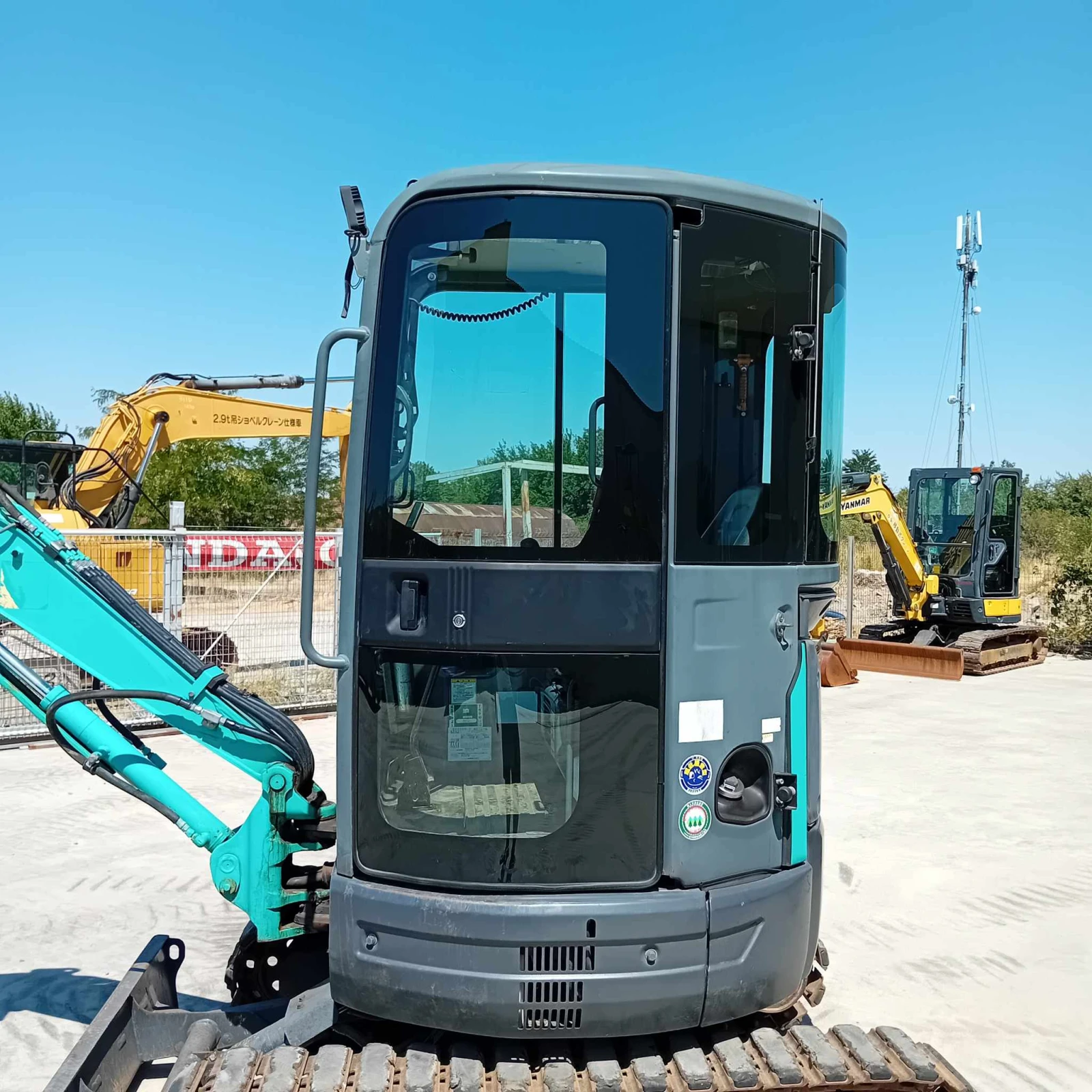 Багер Kobelco SK20SR-5 - изображение 3