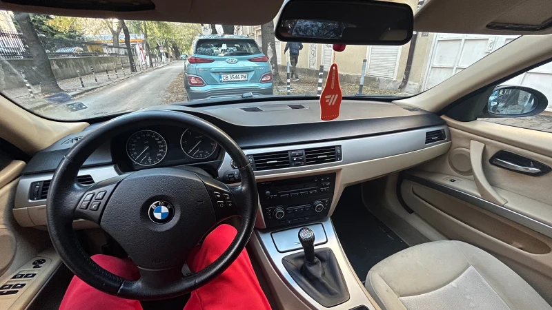 BMW 320 2.0, снимка 8 - Автомобили и джипове - 44923039