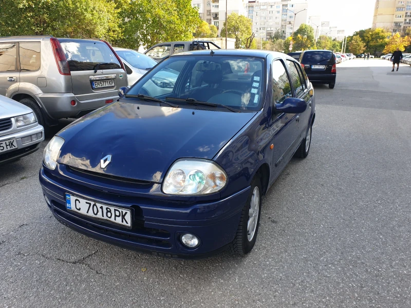 Renault Symbol, снимка 1 - Автомобили и джипове - 47494292