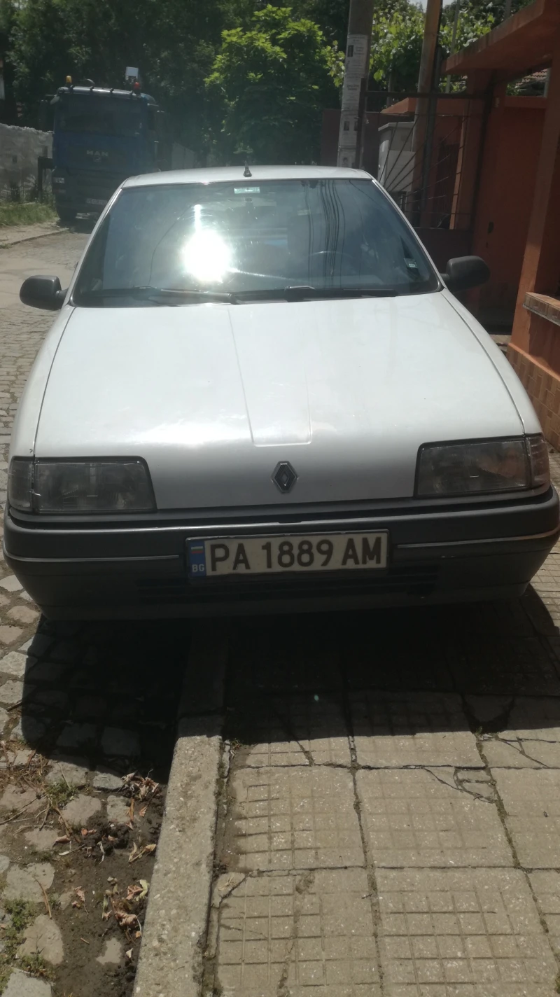 Renault 19, снимка 4 - Автомобили и джипове - 52653783