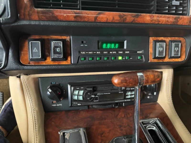 Jaguar Xjs CV12, снимка 5 - Автомобили и джипове - 50714942