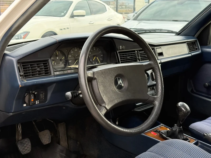 Mercedes-Benz 190 2.0D* 1985г* БЕЗ РЪЖДИ* ТЯСНАТА ЛАЙСНА* , снимка 7 - Автомобили и джипове - 51310039
