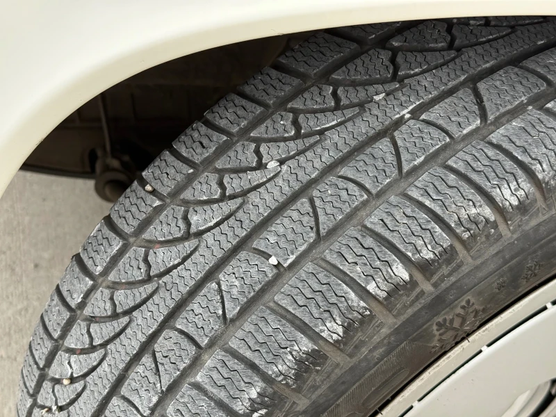 Mercedes-Benz 190 2.0D* 1985г* БЕЗ РЪЖДИ* ТЯСНАТА ЛАЙСНА* , снимка 14 - Автомобили и джипове - 51310039