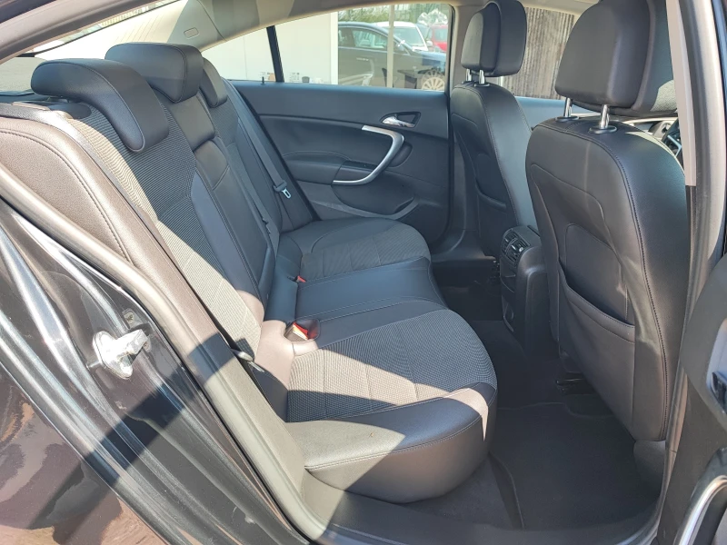 Opel Insignia COSMO.КАТО НОВА, снимка 15 - Автомобили и джипове - 51444299
