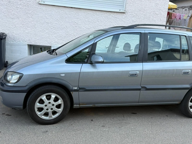 Opel Zafira, снимка 2 - Автомобили и джипове - 52590776
