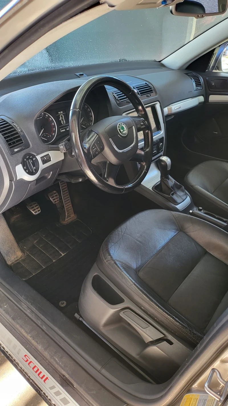 Skoda Octavia Скаут, снимка 5 - Автомобили и джипове - 52665082