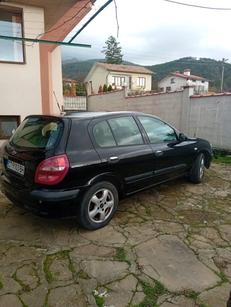 Nissan Almera 2.2, снимка 6 - Автомобили и джипове - 52546922
