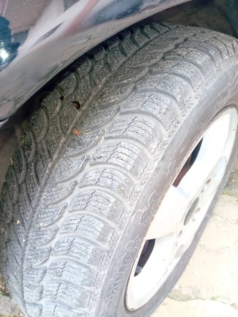 Nissan Almera 2.2, снимка 3 - Автомобили и джипове - 52546922