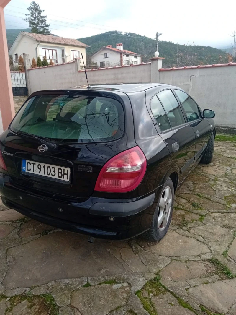 Nissan Almera 2.2, снимка 4 - Автомобили и джипове - 52546922