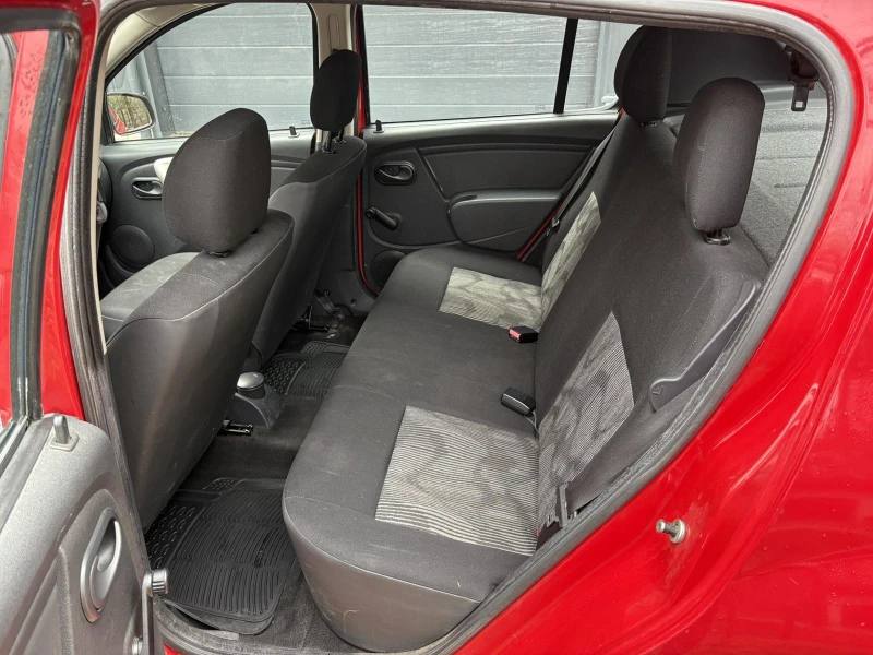 Dacia Sandero I, снимка 4 - Автомобили и джипове - 52696408