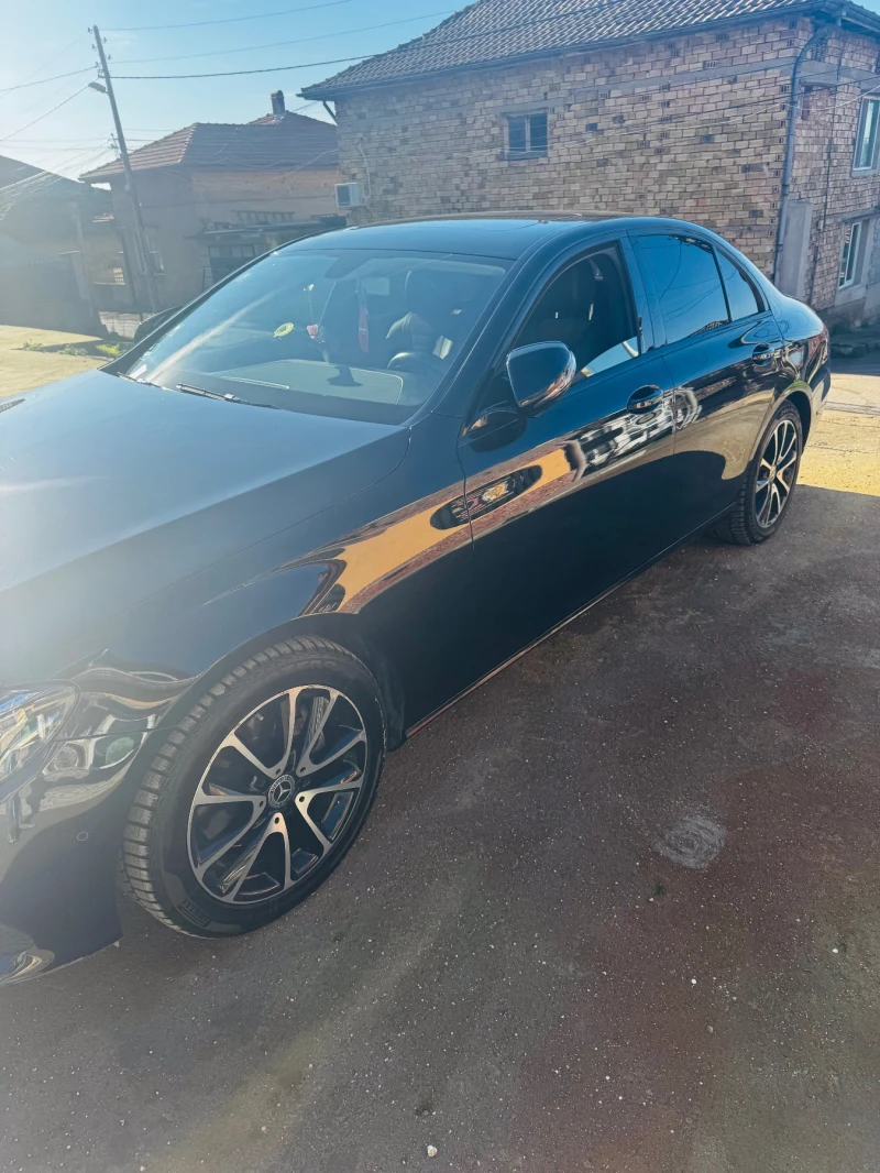 Mercedes-Benz E 220 Топ Уникат, снимка 6 - Автомобили и джипове - 52756276