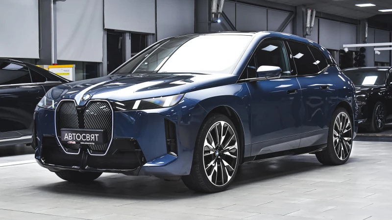 BMW iX xDrive60 M Sport, снимка 4 - Автомобили и джипове - 53034371