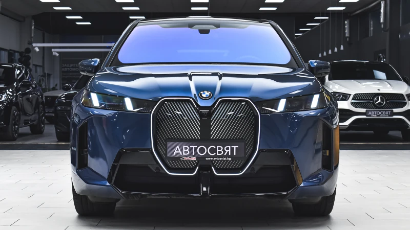 BMW iX xDrive60 M Sport, снимка 2 - Автомобили и джипове - 53034371