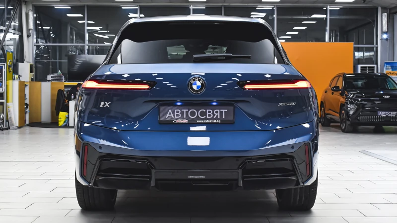 BMW iX xDrive60 M Sport, снимка 3 - Автомобили и джипове - 53034371