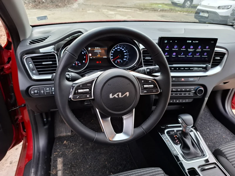 Kia Ceed Benzin, снимка 12 - Автомобили и джипове - 53221426