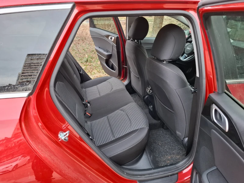 Kia Ceed Benzin, снимка 7 - Автомобили и джипове - 53221426