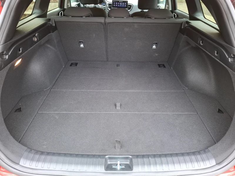 Kia Ceed Benzin, снимка 15 - Автомобили и джипове - 53221426