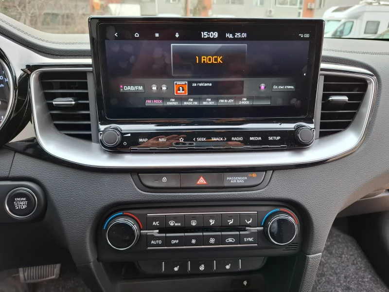 Kia Ceed Benzin, снимка 10 - Автомобили и джипове - 53221426