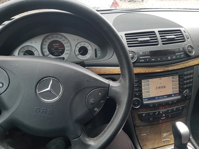 Mercedes-Benz E 350 4 matic, снимка 4 - Автомобили и джипове - 53506161