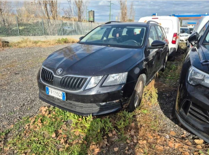 Skoda Octavia 1.6TDI, снимка 1 - Автомобили и джипове - 48834561