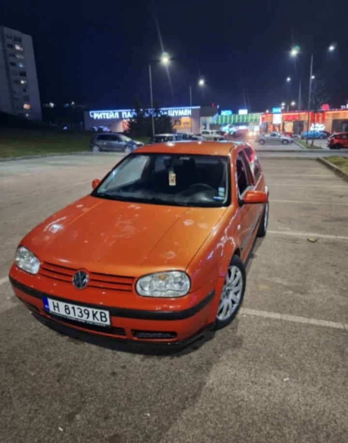 VW Golf, снимка 4 - Автомобили и джипове - 53719018