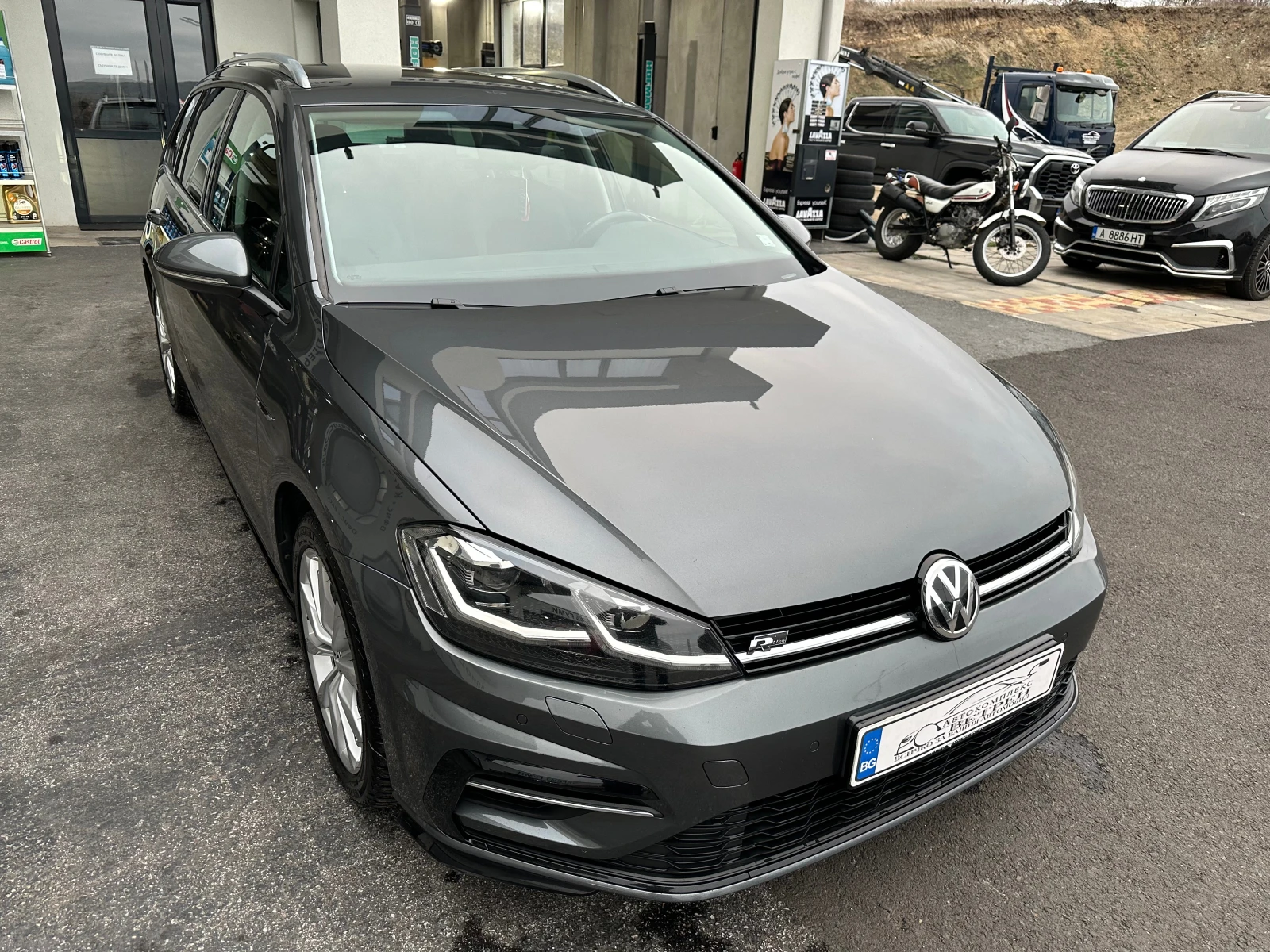 VW Golf Variant 2.0 TDI R Line - изображение 4