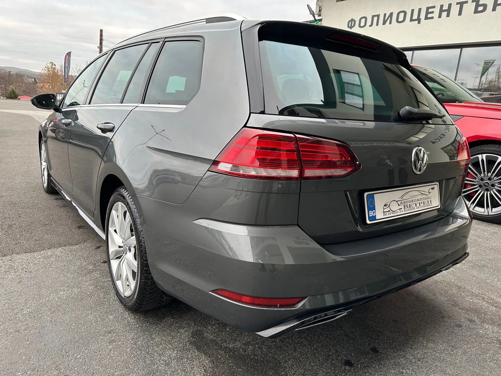 VW Golf Variant 2.0 TDI R Line - изображение 6