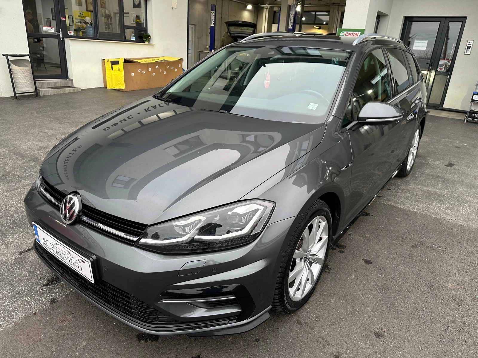 VW Golf Variant 2.0 TDI R Line - изображение 5