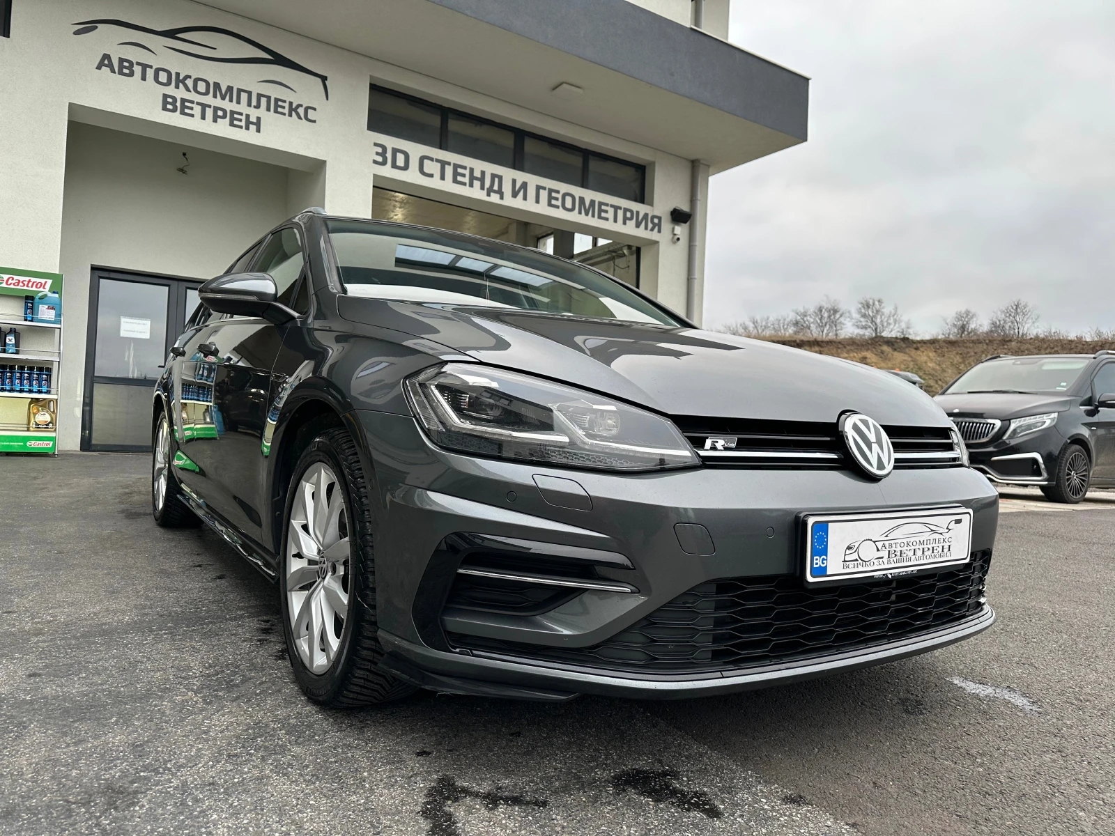 VW Golf Variant 2.0 TDI R Line - изображение 2